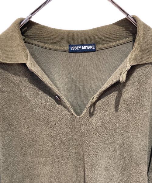 ISSEY MIYAKE（イッセイミヤケ）ISSEY MIYAKE (イッセイミヤケ) ポロシャツ グリーン サイズ:Mの古着・服飾アイテム
