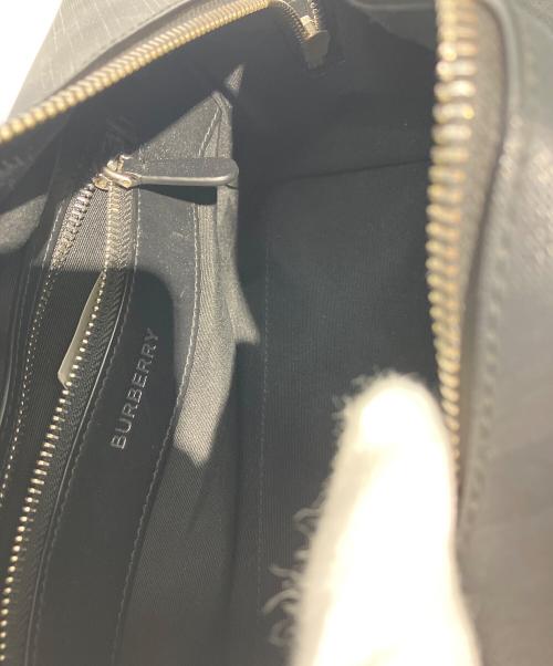 BURBERRY（バーバリー）BURBERRY (バーバリー) トラベルポーチ ブラックの古着・服飾アイテム