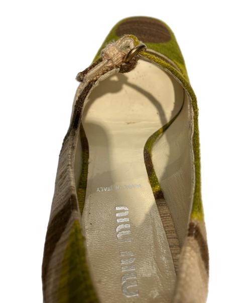 MIU MIU（ミュウミュウ）MIU MIU (ミュウミュウ) スリングバックパンプス ベージュ×グリーン サイズ:34の古着・服飾アイテム