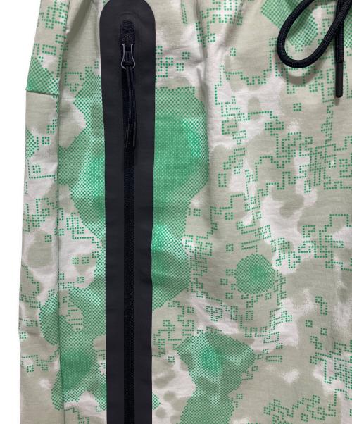 NIKE（ナイキ）NIKE (ナイキ) テックウーブンカモショートパンツ グリーン サイズ:Lの古着・服飾アイテム