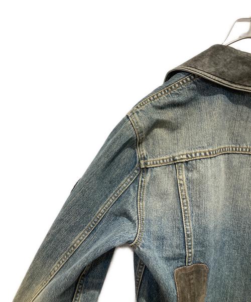 ARMANI EXCHANGE（アルマーニ エクスチェンジ）ARMANI EXCHANGE (アルマーニ エクスチェンジ) 襟レザーロゴパッチデニムジャケット インディゴ サイズ:Sの古着・服飾アイテム