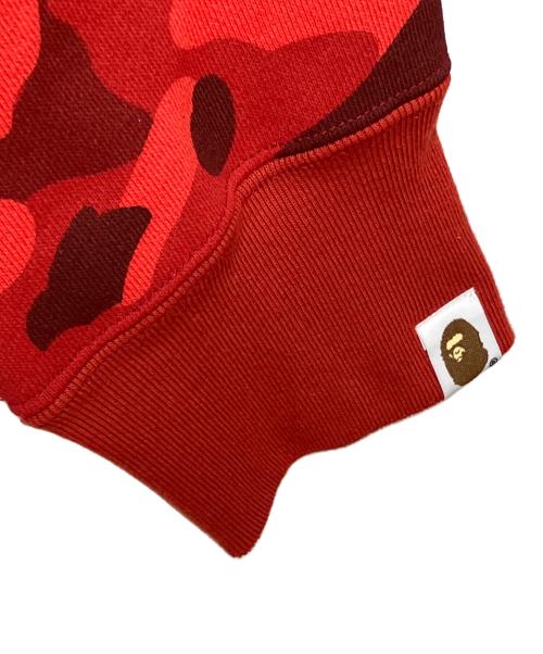 BAPE BY A BATHING APE（ベイプバイアベイシングエイプ）BAPE BY A BATHING APE (ベイプバイアベイシングエイプ) COLOR CAMO SHARK FULL ZIP HOODIE レッド サイズ:Lの古着・服飾アイテム