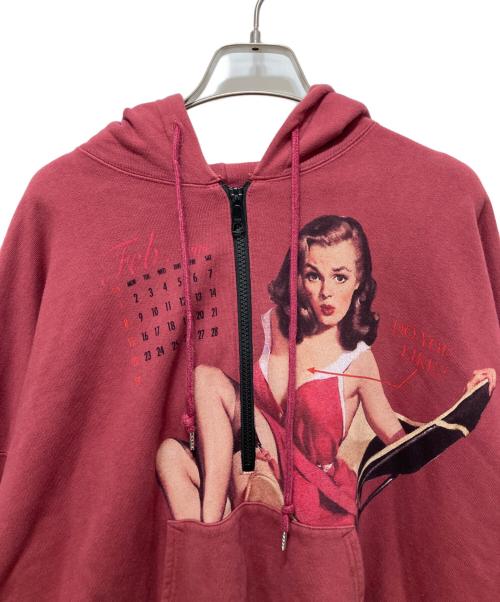 DAIRIKU（ダイリク）DAIRIKU (ダイリク) Pinup Girl Half zip Hoodie レッド サイズ:Mの古着・服飾アイテム