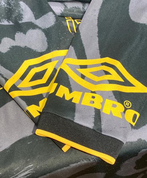 UMBRO（アンブロ）UMBRO (アンブロ) Diaspora Skateboards (ディアスポラスケートボードズ) LS FOOTBALL SHIRT ブラック サイズ:Lの古着・服飾アイテム