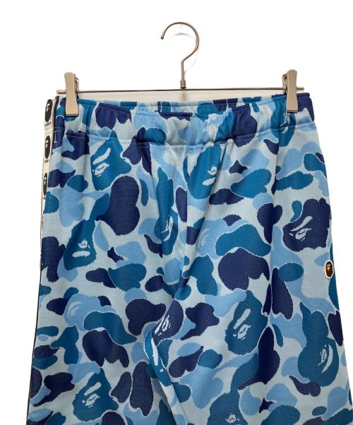 A BATHING APE（アベイシングエイプ）A BATHING APE (アベイシングエイプ) ABC CAMO JACQUARD TRACK PANTS ブルー サイズ:L 未使用品の古着・服飾アイテム