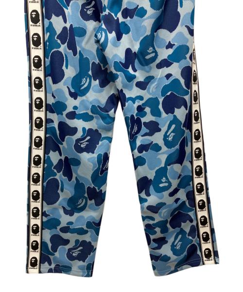 A BATHING APE（アベイシングエイプ）A BATHING APE (アベイシングエイプ) ABC CAMO JACQUARD TRACK PANTS ブルー サイズ:L 未使用品の古着・服飾アイテム
