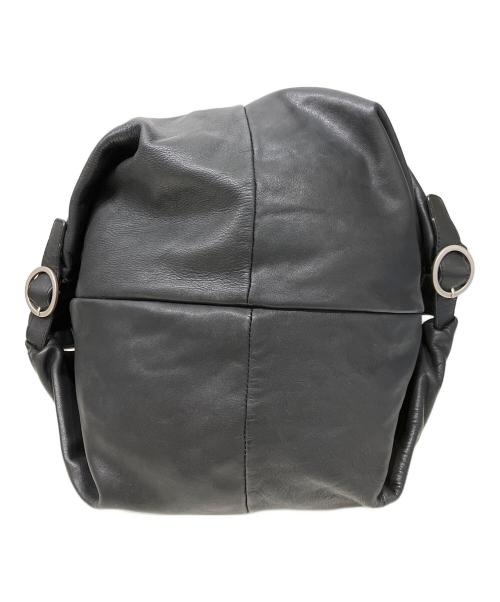 kawa-kawa（カワカワ）kawa-kawa (カワカワ) ビッグジップハンドバッグ ブラックの古着・服飾アイテム