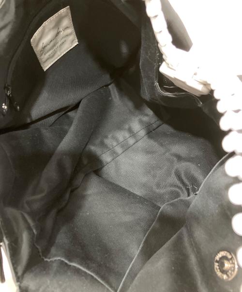 kawa-kawa（カワカワ）kawa-kawa (カワカワ) ビッグジップハンドバッグ ブラックの古着・服飾アイテム