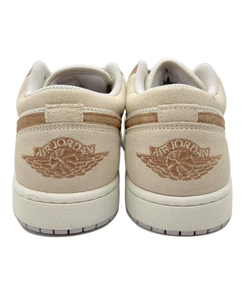 NIKE（ナイキ）NIKE (ナイキ) ローカットスニーカー ベージュ×ブラウン サイズ:28.5の古着・服飾アイテム