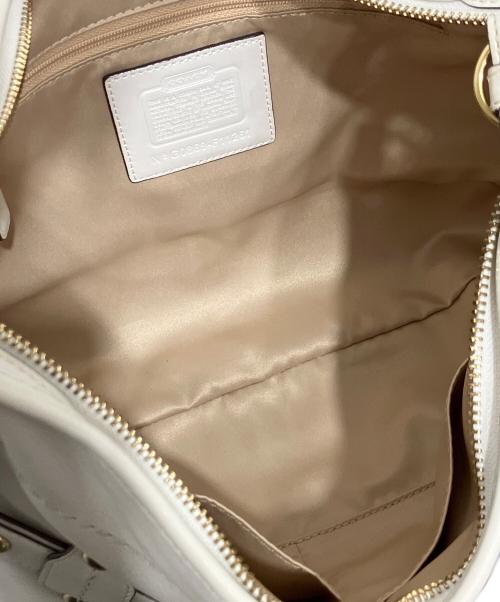 COACH（コーチ）COACH (コーチ) ハーフムーンワンショルダーバッグ オフホワイトの古着・服飾アイテム