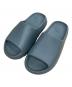 adidas（アディダス）の古着「YZY SLIDE」｜ブルー