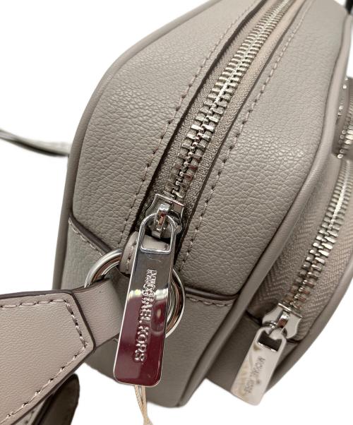 MICHAEL KORS（マイケルコース）MICHAEL KORS (マイケルコース) JET SET TRAVEL グレーの古着・服飾アイテム