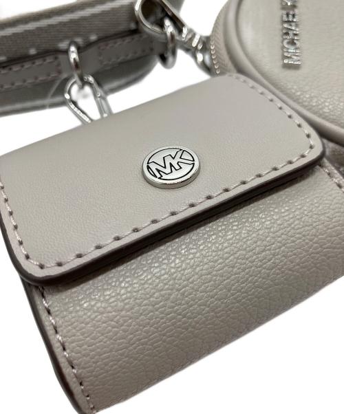 MICHAEL KORS（マイケルコース）MICHAEL KORS (マイケルコース) JET SET TRAVEL グレーの古着・服飾アイテム