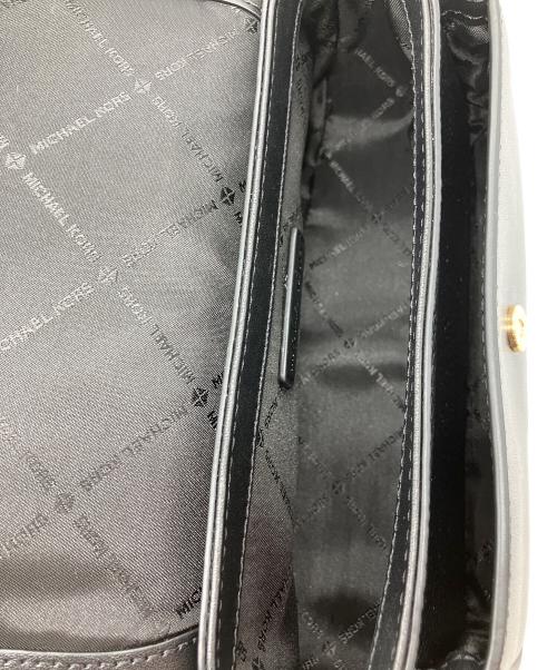 MICHAEL KORS（マイケルコース）MICHAEL KORS (マイケルコース) Jet Set Travel Small Pebbled Leather Crossbody Bag With Pouch ブラックの古着・服飾アイテム