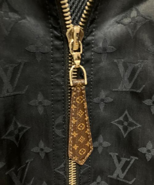 LOUIS VUITTON（ルイ ヴィトン）LOUIS VUITTON (ルイ ヴィトン) シャイニーモノグラムショートパーカー ブラック サイズ:34の古着・服飾アイテム