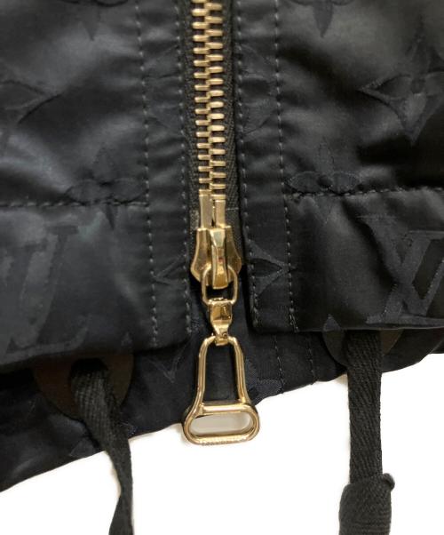 LOUIS VUITTON（ルイ ヴィトン）LOUIS VUITTON (ルイ ヴィトン) シャイニーモノグラムショートパーカー ブラック サイズ:34の古着・服飾アイテム