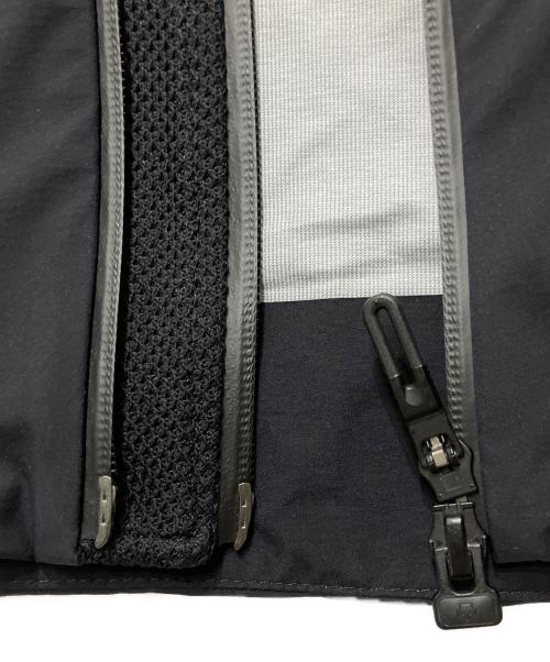 DESCENTE ALLTERRAIN（デザイント オルテライン）DESCENTE ALLTERRAIN (デザイント オルテライン) ハードシェルジャケット“クレアス” ブラック サイズ:Lの古着・服飾アイテム
