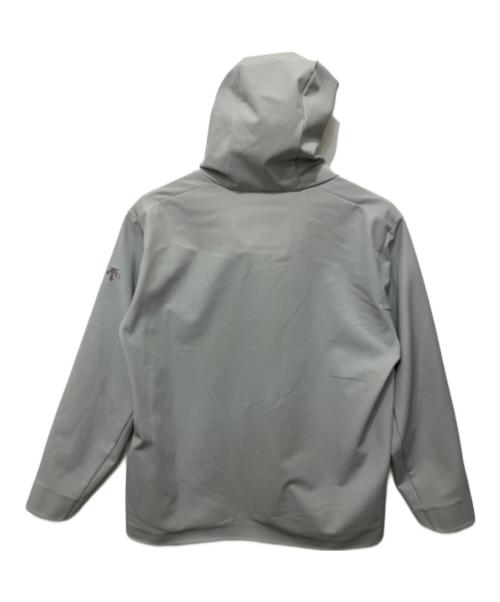 DESCENTE ALLTERRAIN（デザイント オルテライン）DESCENTE ALLTERRAIN (デザイント オルテライン) ソフトシェルジャケット“クレアス” オフホワイト サイズ:Lの古着・服飾アイテム