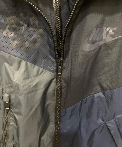 NIKE（ナイキ）NIKE (ナイキ) sacai (サカイ) 再構築アノラックジャケット ネイビー×ブラック サイズ:XSの古着・服飾アイテム