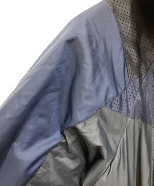 NIKE（ナイキ）NIKE (ナイキ) sacai (サカイ) 再構築アノラックジャケット ネイビー×ブラック サイズ:XSの古着・服飾アイテム