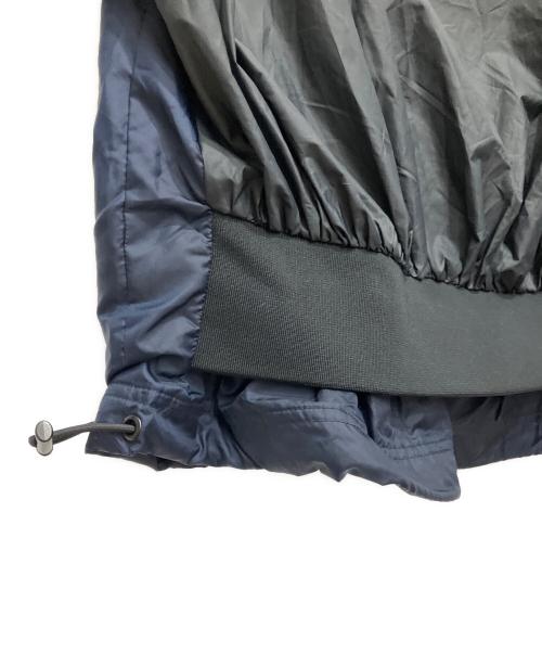 NIKE（ナイキ）NIKE (ナイキ) sacai (サカイ) 再構築アノラックジャケット ネイビー×ブラック サイズ:XSの古着・服飾アイテム