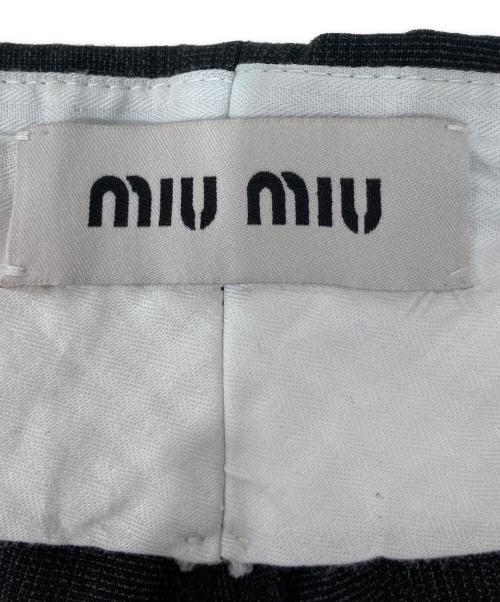 MIU MIU（ミュウミュウ）MIU MIU (ミュウミュウ) チェック柄スラックス グレー サイズ:46の古着・服飾アイテム