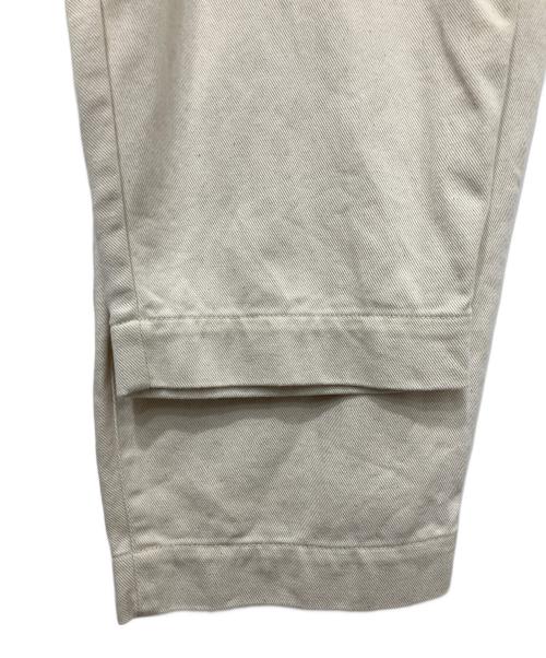 KAGURE（カグレ）KAGURE (カグレ) ドリルルーズサルエルパンツ アイボリーの古着・服飾アイテム