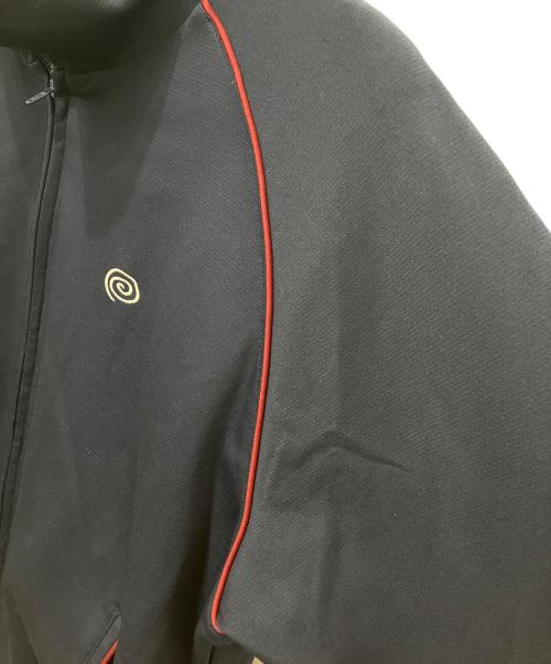 SOL soonerorlater（ソル スーナーオアレイター）SOL soonerorlater (ソル スーナーオアレイター) GuruGuru Track Jacket ネイビー×レッド サイズ:XLの古着・服飾アイテム