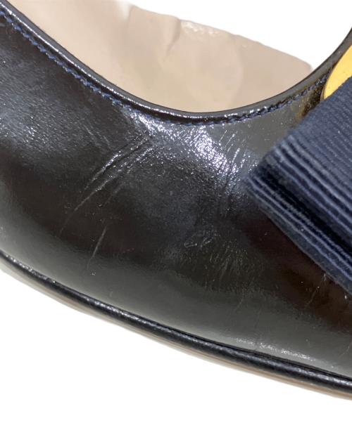 Salvatore Ferragamo（サルヴァトーレ フェラガモ）Salvatore Ferragamo (サルヴァトーレ フェラガモ) VARA リボンパンプス ブラック サイズ:5 1/2の古着・服飾アイテム