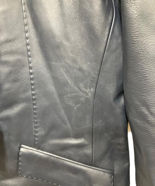 MEN'S BIGI（メンズビギ）MEN'S BIGI (メンズビギ) シープレザーテーラードジャケット ネイビー サイズ:04の古着・服飾アイテム
