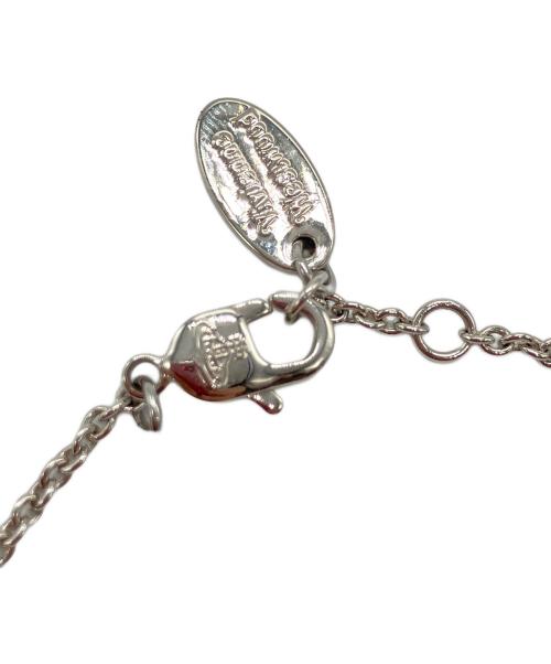 Vivienne Westwood（ヴィヴィアンウエストウッド）Vivienne Westwood (ヴィヴィアンウエストウッド) MASHITA BAS RELIEF BRACELET ピンクの古着・服飾アイテム