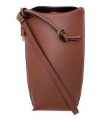 LOEWEロエベ）の古着「GATE POCKET ショルダーバッグ」｜ブラウン