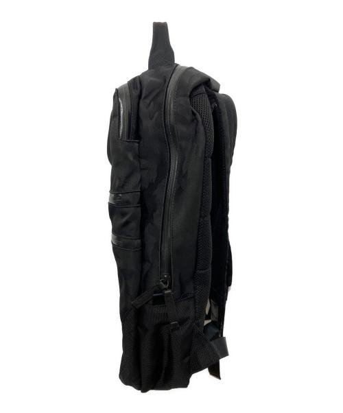 BLACK LABEL CRESTBRIDGE（ブラックレーベル クレストブリッジ）BLACK LABEL CRESTBRIDGE (ブラックレーベル クレストブリッジ) カモフラリュック ブラックの古着・服飾アイテム