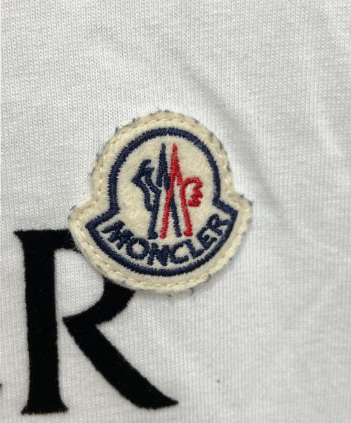 MONCLER（モンクレール）MONCLER (モンクレール) フロントロゴロングスリーブカットソー ホワイト サイズ:Mの古着・服飾アイテム