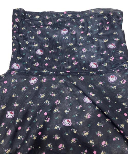 little sunny bite（リトルサニーバイト）little sunny bite (リトルサニーバイト) Sanrio (サンリオ) ハローキティー総柄シアーカットソー ブラック サイズ:Mの古着・服飾アイテム