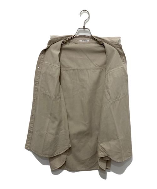 Whim Gazette（ウィムガゼット）Whim Gazette (ウィムガゼット) ドロップデニムシャツ アイボリー サイズ:FREEの古着・服飾アイテム