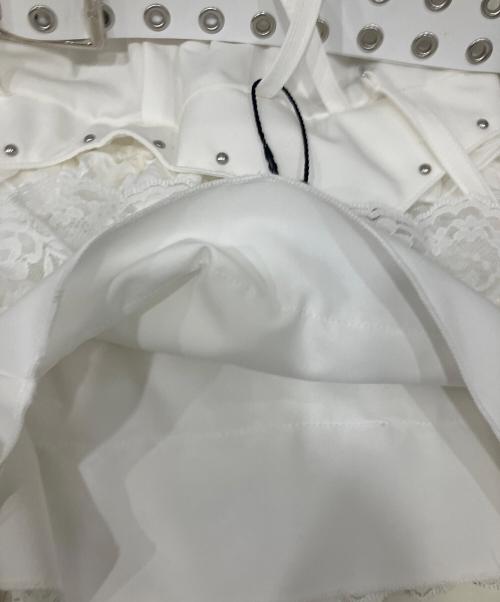 dim moire（ディムモアール）dim moire (ディムモアール) Fallen Frillショートパンツ ホワイト サイズ:M 未使用品の古着・服飾アイテム