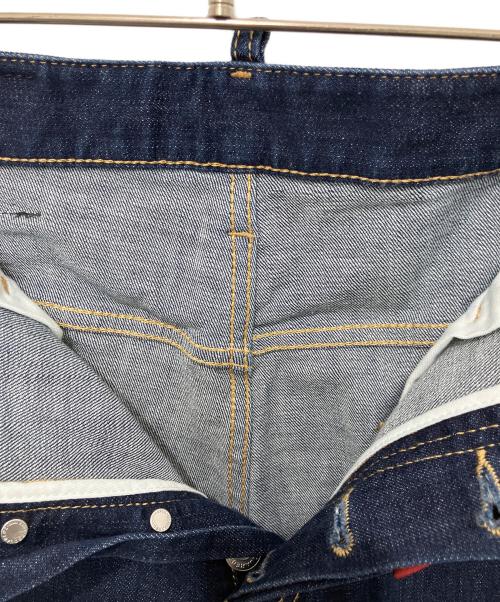 DSQUARED2（ディースクエアード）DSQUARED2 (ディースクエアード) レザーパッチ デニムパンツ インディゴ サイズ:48の古着・服飾アイテム