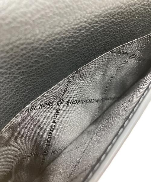 MICHAEL KORS（マイケルコース）MICHAEL KORS (マイケルコース) JET SET ITEM ジップアラウンド ウォレット クロスボディ ブラック 未使用品の古着・服飾アイテム
