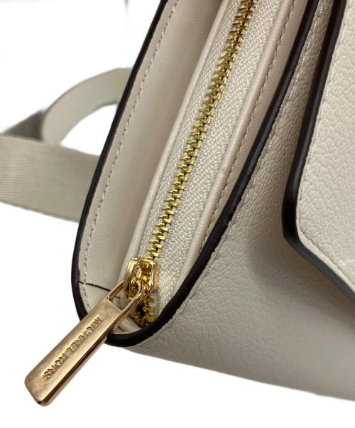 MICHAEL KORS（マイケルコース）MICHAEL KORS (マイケルコース) JET SET ITEM ジップアラウンド ウォレット クロスボディ ホワイトの古着・服飾アイテム