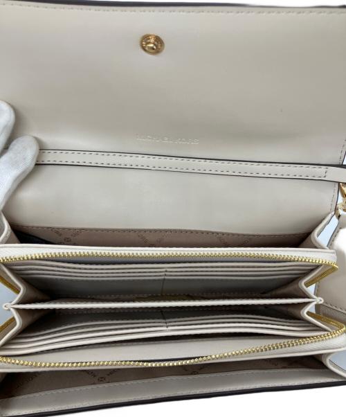 MICHAEL KORS（マイケルコース）MICHAEL KORS (マイケルコース) JET SET ITEM ジップアラウンド ウォレット クロスボディ ホワイトの古着・服飾アイテム