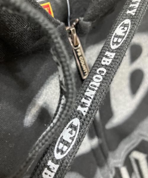 FB COUNTY（エフビーカウンティー）FB COUNTY (エフビーカウンティー) TATTED UP ZIP HOODIE ブラック×グレー サイズ:Sの古着・服飾アイテム