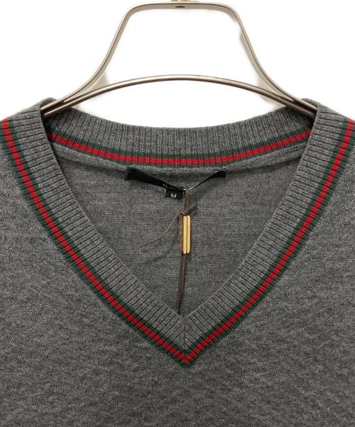 GUCCI（グッチ）GUCCI (グッチ) Vネックニット グレー サイズ:Mの古着・服飾アイテム
