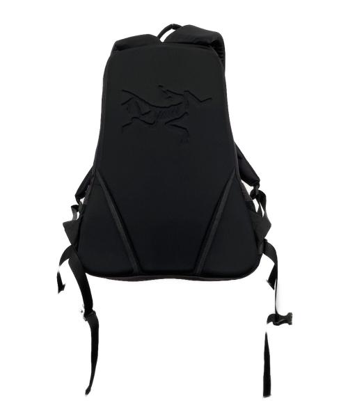 ARC'TERYX（アークテリクス）ARC'TERYX (アークテリクス) ARRO 16 BACKPACK ブラック×パープルの古着・服飾アイテム
