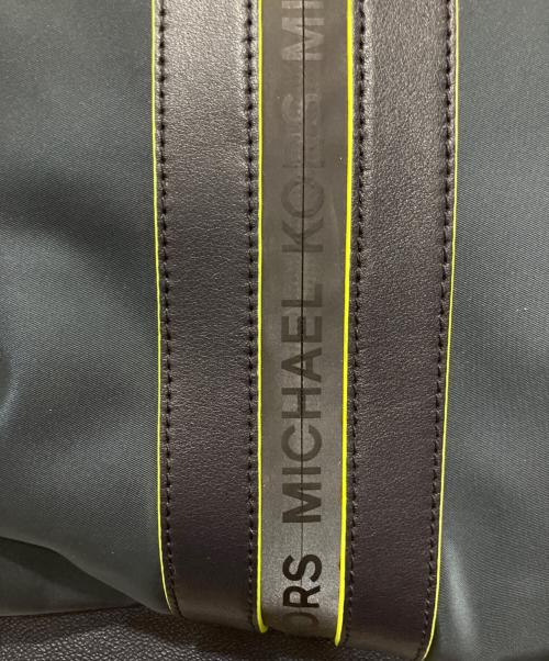 MICHAEL KORS（マイケルコース）MICHAEL KORS (マイケルコース) リュック カーキ×ホワイトの古着・服飾アイテム