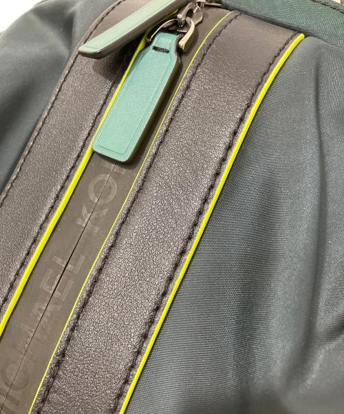 MICHAEL KORS（マイケルコース）MICHAEL KORS (マイケルコース) リュック カーキ×ホワイトの古着・服飾アイテム