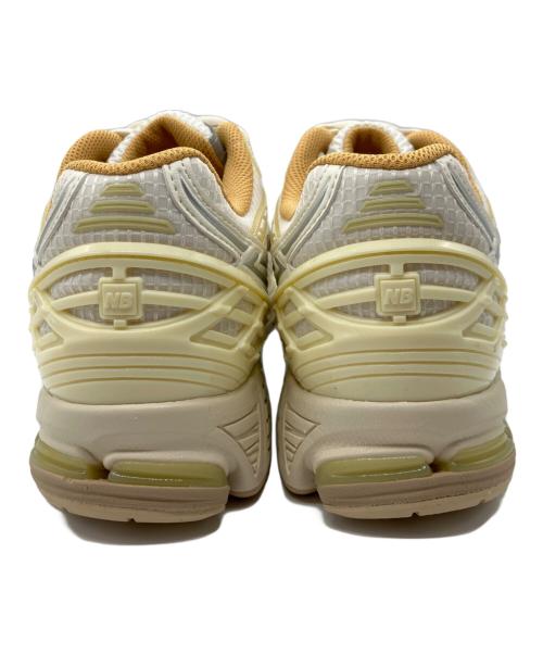 NEW BALANCE（ニューバランス）NEW BALANCE (ニューバランス) ローカットスニーカー アイボリー サイズ:27 未使用品の古着・服飾アイテム