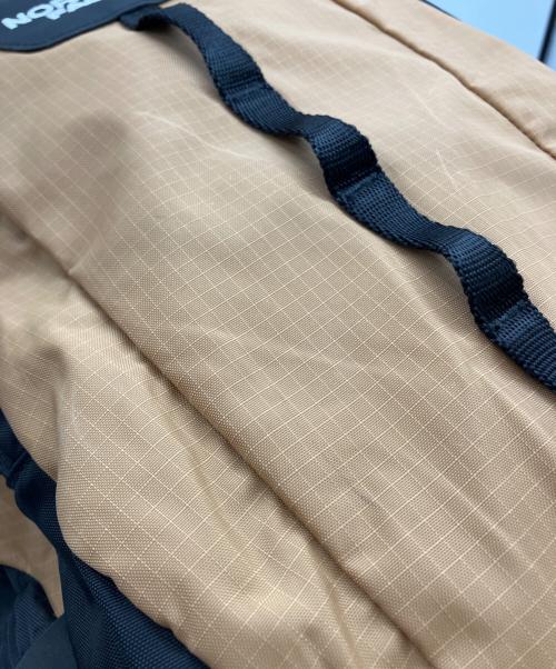 THE NORTH FACE（ザ ノース フェイス）THE NORTH FACE (ザ ノース フェイス) リュック ベージュの古着・服飾アイテム
