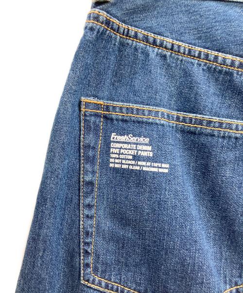 FreshService（フレッシュサービス）FreshService (フレッシュサービス) CORPORATE DENIM FIVE POCKET PANTS ブルー サイズ:Lの古着・服飾アイテム