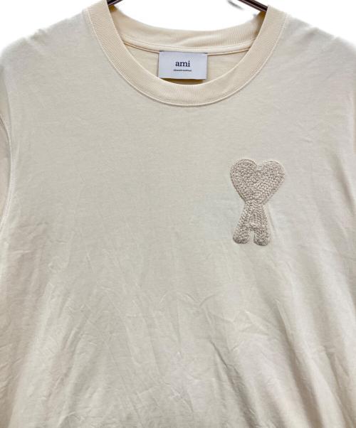AMI Alexandre Mattiussi（アミアレクサンドルマテュッシ）AMI Alexandre Mattiussi (アミアレクサンドルマテュッシ) ハートロゴTシャツ ベージュ サイズ:Mの古着・服飾アイテム